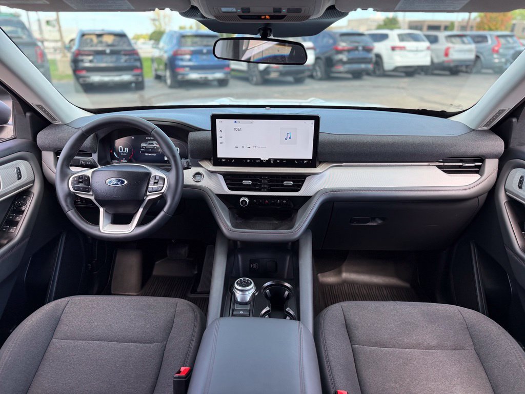 Certified 2026 Ford Explorer Active AWD/4WD image 2
