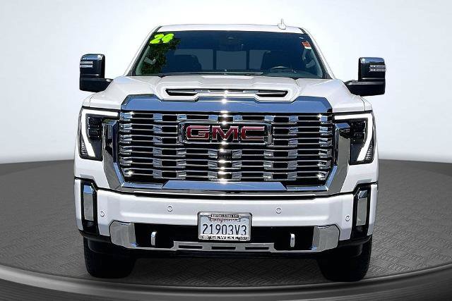 Used 2024 GMC Sierra 2500 Denali w/ Denali Reserve Package AWD/4WD image 3