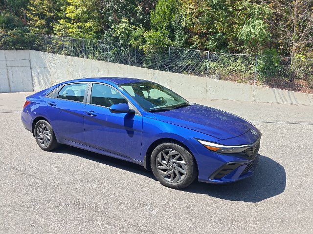 Used 2024 Hyundai Elantra SEL FWD image 1