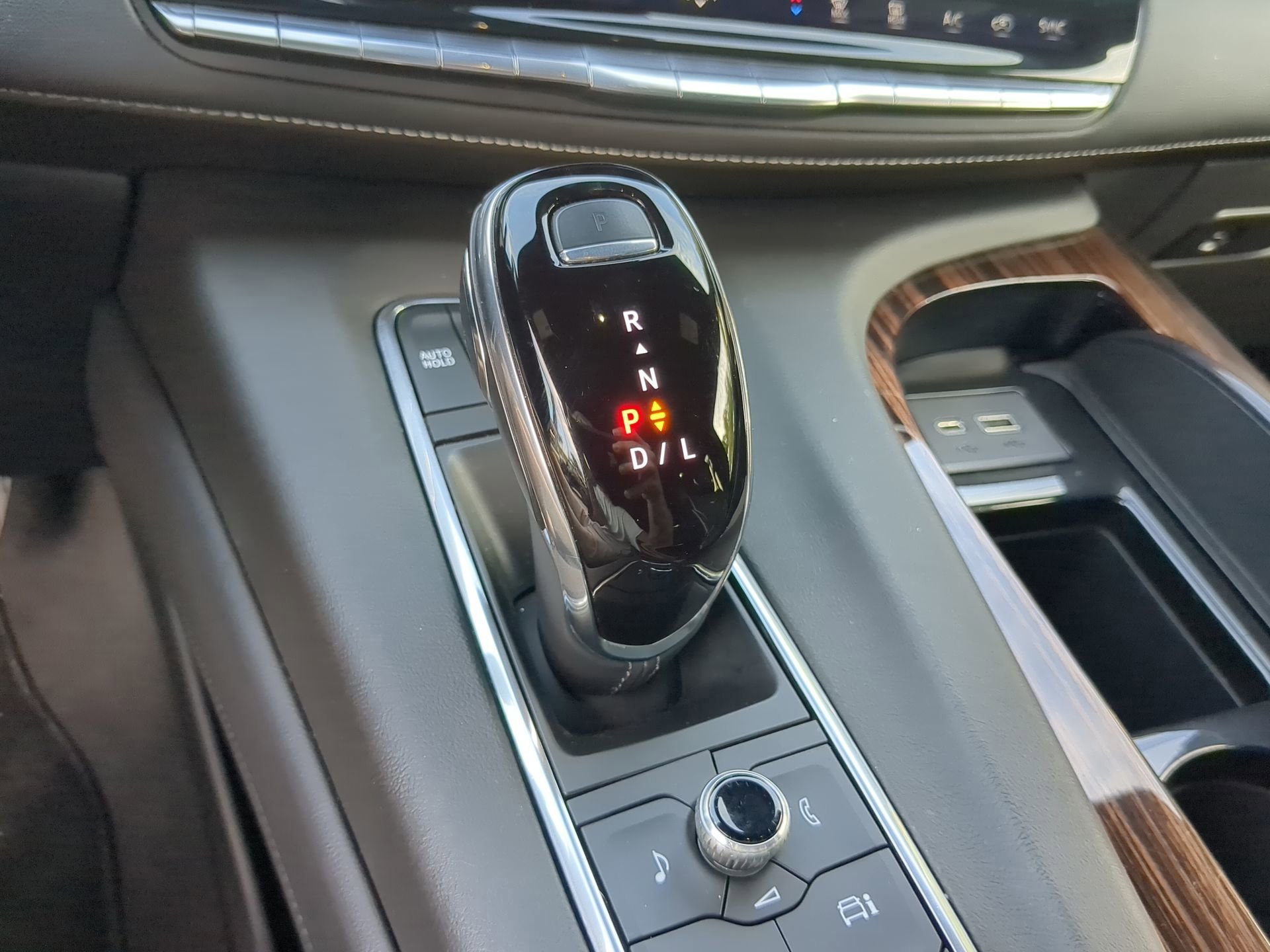 Used 2021 Cadillac Escalade ESV Premium Luxury AWD/4WD image 67