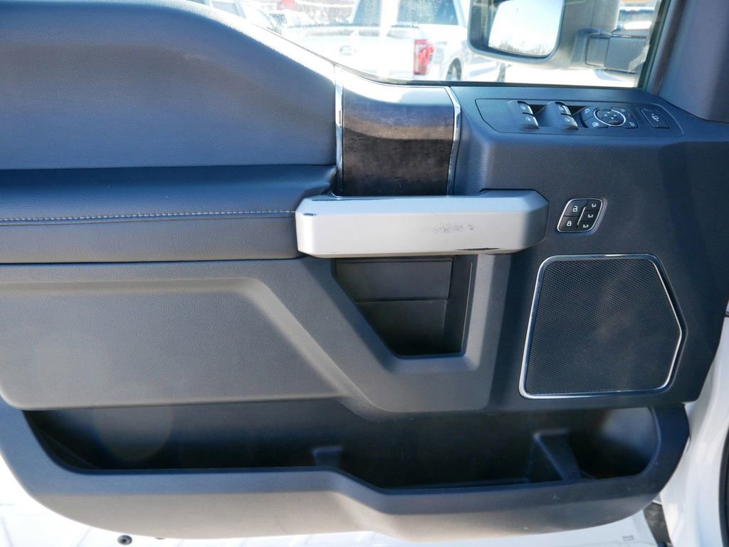 Certified 2022 Ford F250 Lariat w/ Chrome Package image 9