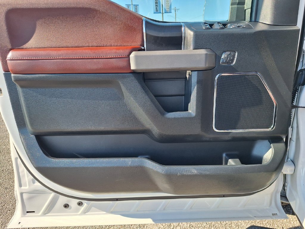 Certified 2019 Ford F150 Platinum w/ Equipment Group 701A Luxury AWD/4WD image 33