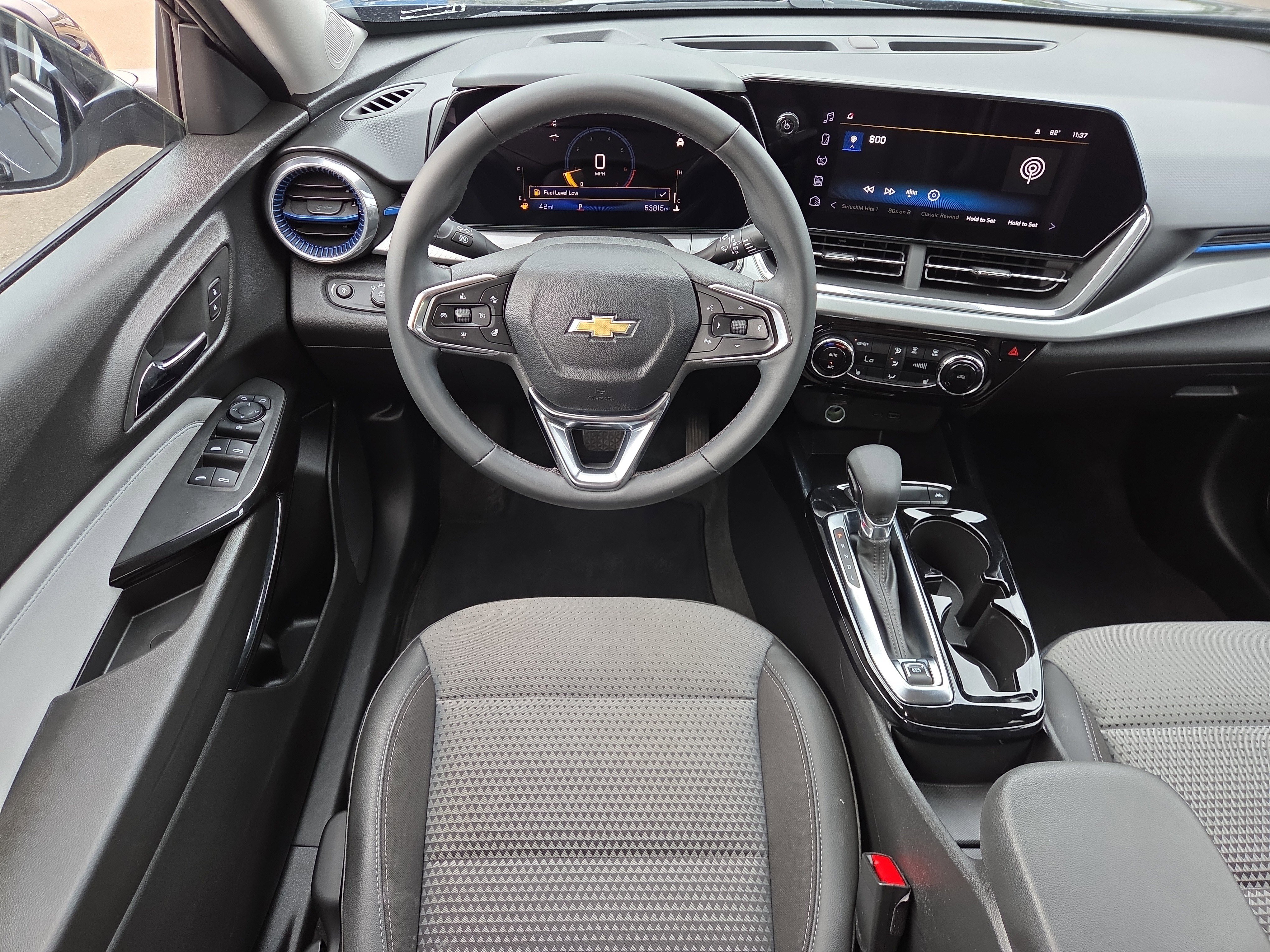 Used 2024 Chevrolet Trax LT w/ Driver Confidence Package FWD image 12