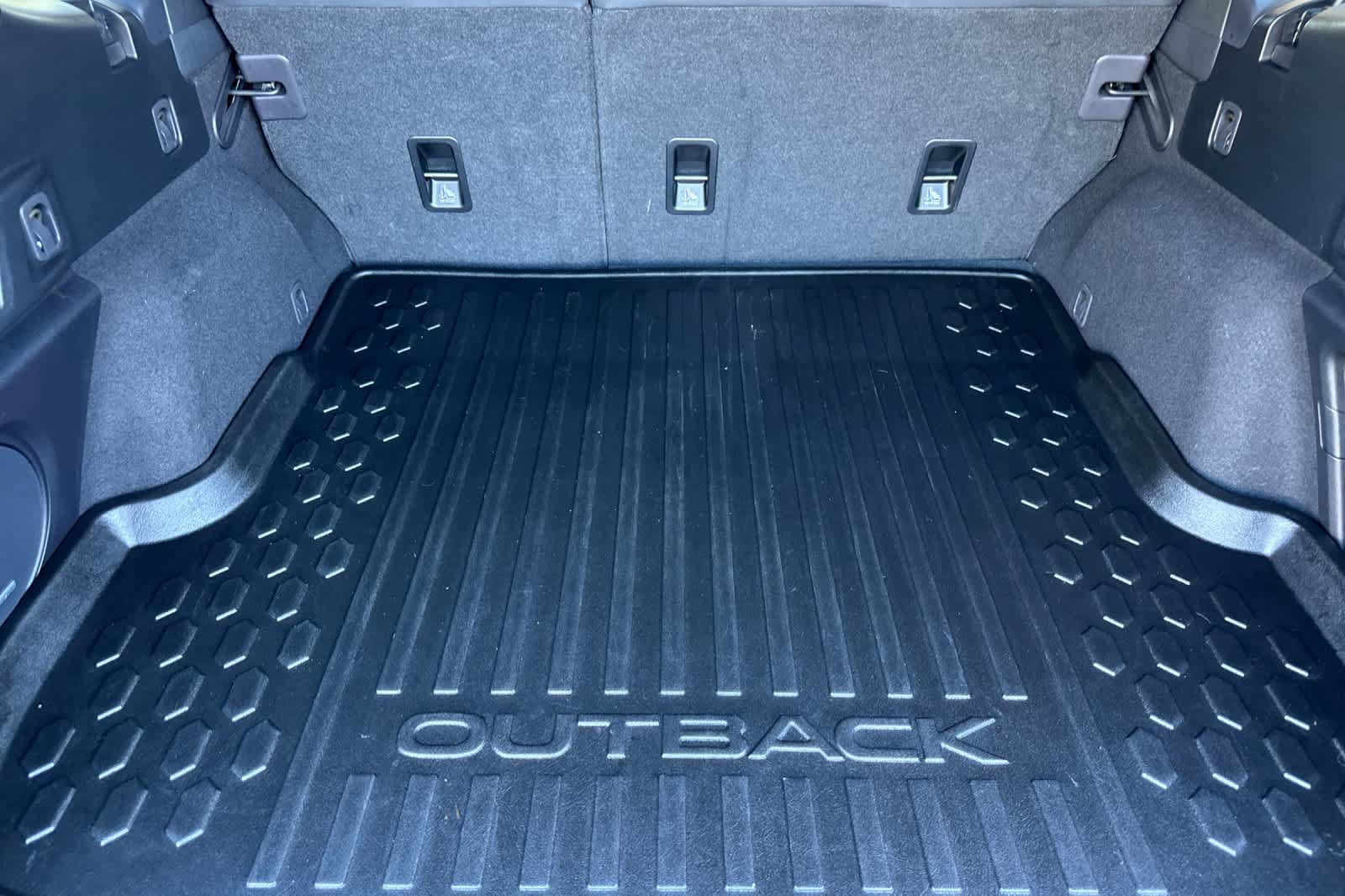 Used 2025 Subaru Outback Onyx Edition AWD/4WD image 15