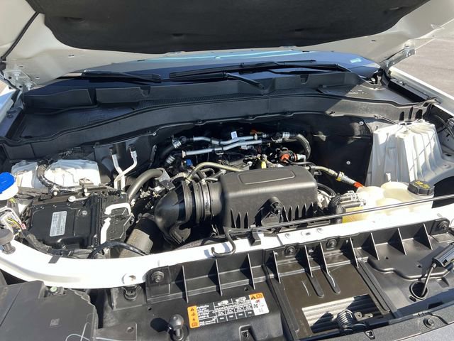 Certified 2024 Ford Explorer XLT w/ Equipment Group 202A AWD/4WD image 11