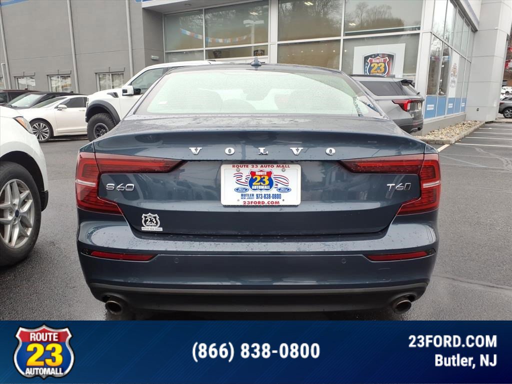 Used 2021 Volvo S60 T6 Momentum image 4