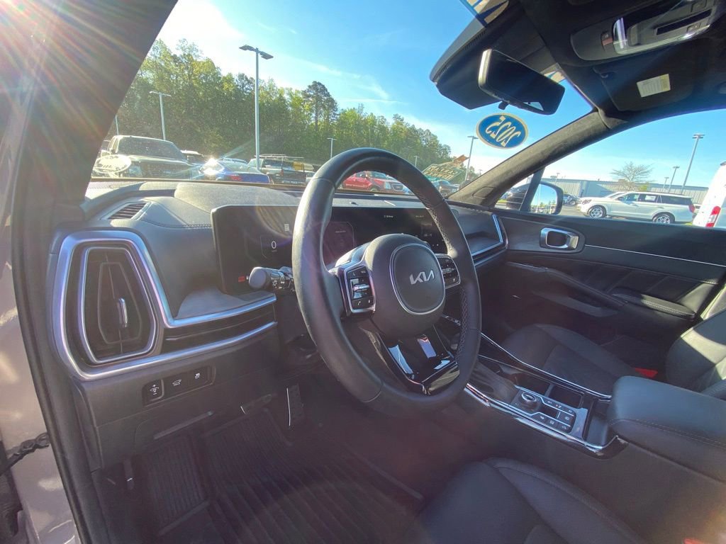 Used 2025 Kia Sorento SX Prestige image 9