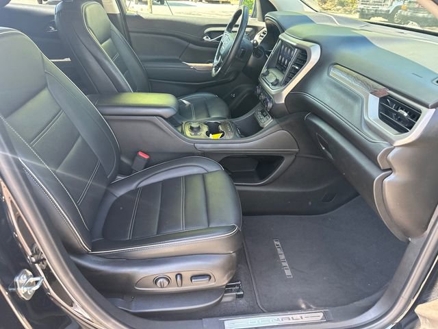 Used 2021 GMC Acadia Denali w/ Denali Technology Package FWD image 17