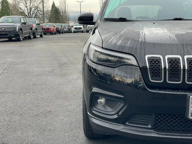 Used 2020 Jeep Cherokee Latitude Plus image 10