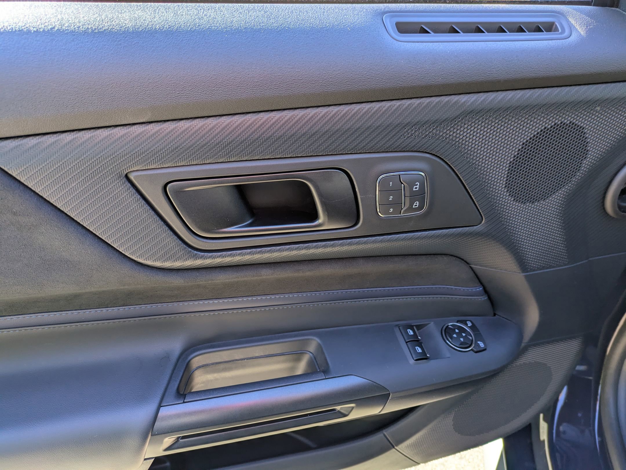 Certified 2024 Ford Mustang Dark Horse image 16