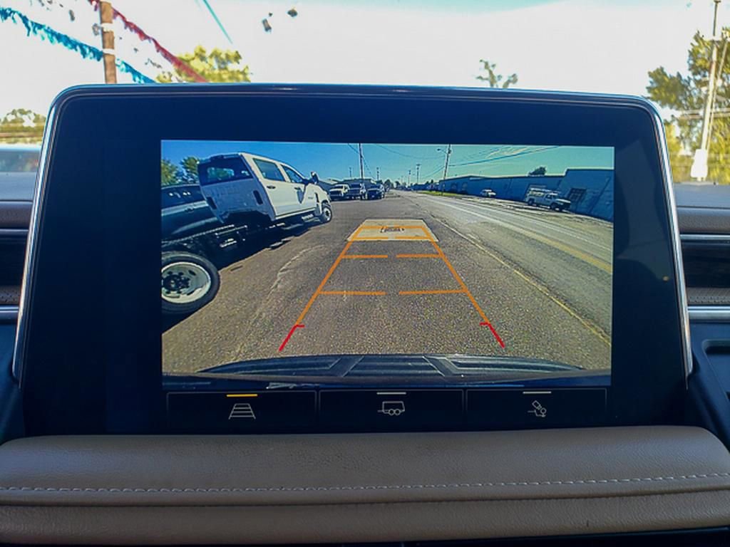 Used 2023 Chevrolet Suburban Premier w/ Max Trailering Package image 17