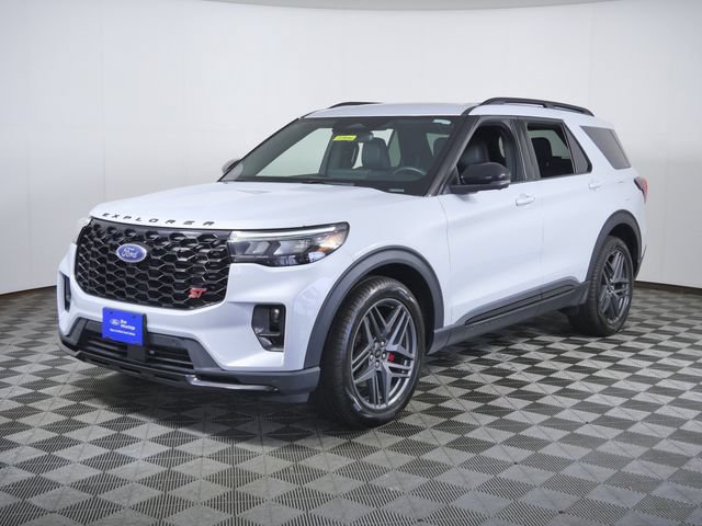 Certified 2026 Ford Explorer ST AWD/4WD image 5
