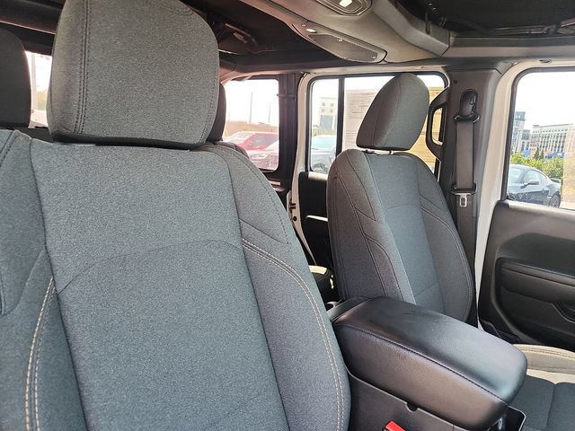 Used 2024 Jeep Wrangler Unlimited Sport AWD/4WD image 31