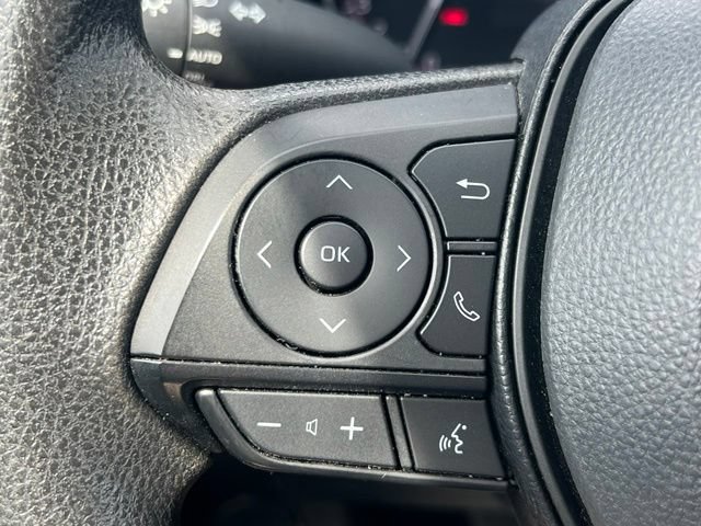 Used 2025 Toyota RAV4 XLE FWD image 27