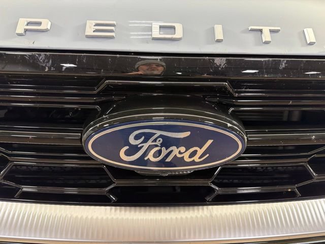 Certified 2026 Ford Expedition Max Platinum w/ Platinum Ultimate Package AWD/4WD image 5