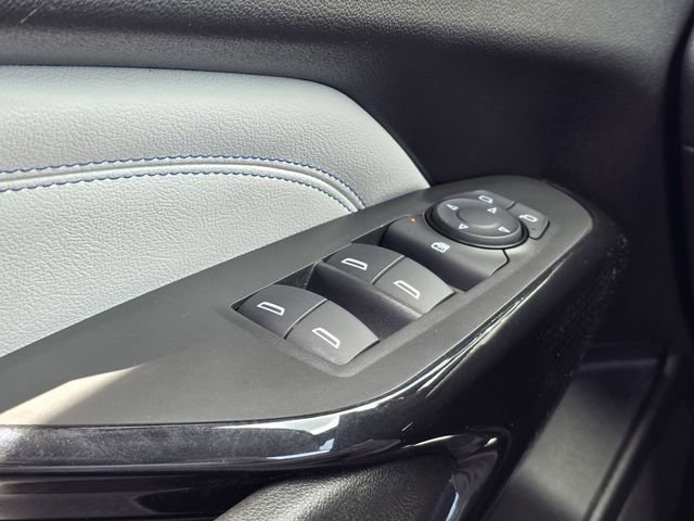 Used 2025 Chevrolet Trax LT FWD image 16