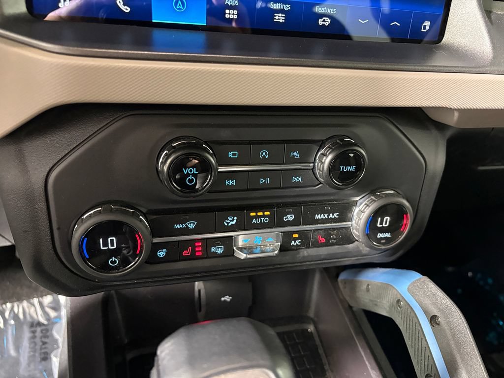 Certified 2024 Ford Bronco Wildtrak AWD/4WD image 19
