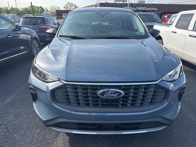 Certified 2023 Ford Escape Active AWD/4WD image 2