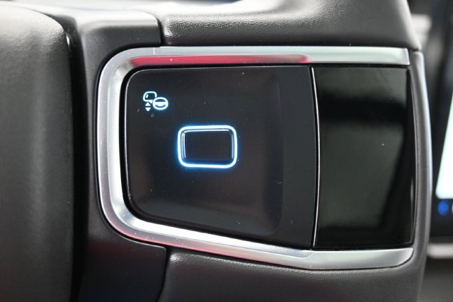 Certified 2025 Ford Expedition Active AWD/4WD image 17