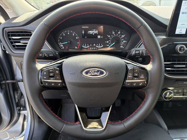 Certified 2022 Ford Escape SEL w/ SEL Stealth AWD Package image 30