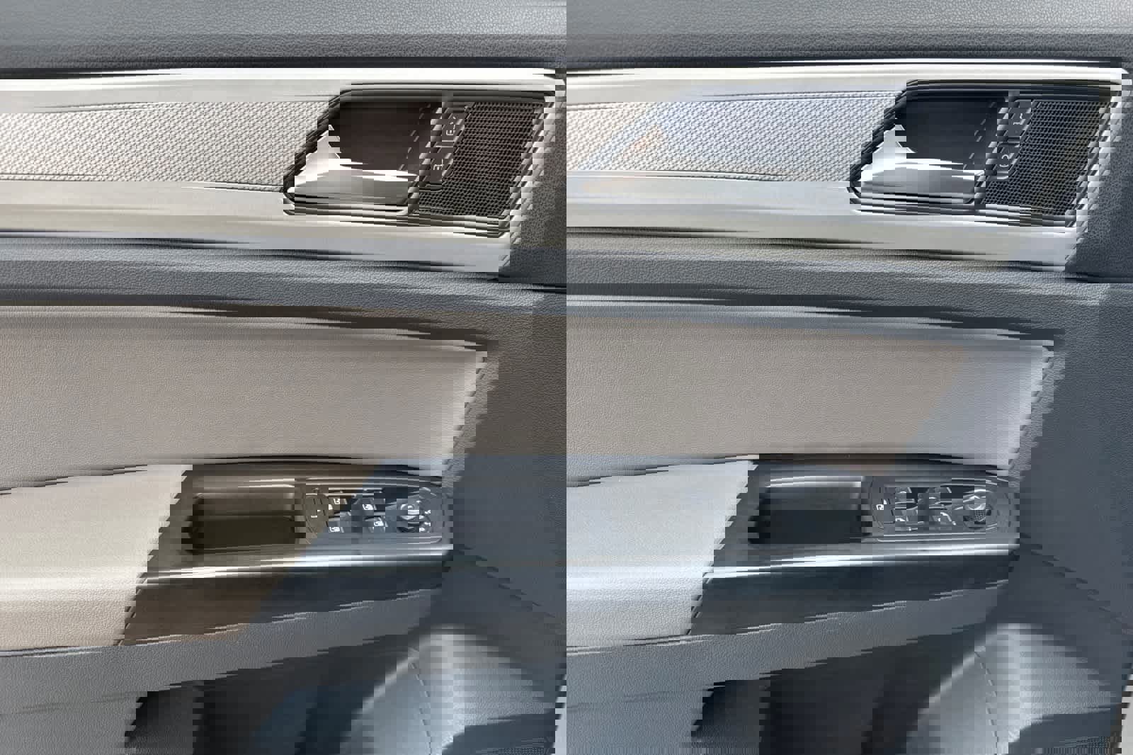 Used 2021 Volkswagen Atlas Cross Sport S image 12