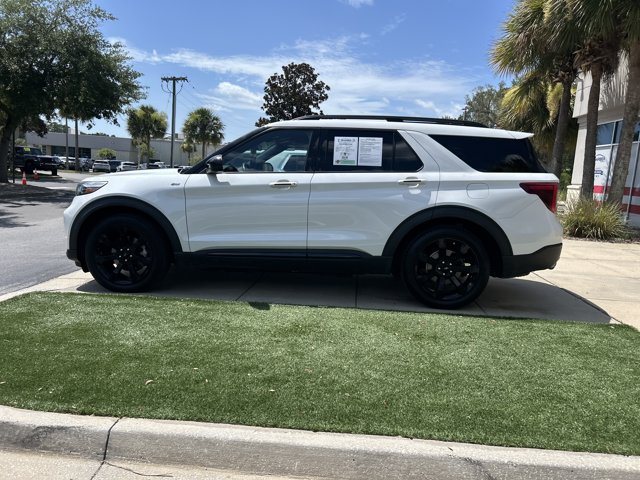 Certified 2022 Ford Explorer ST-Line w/ Class IV Trailer Tow Package RWD image 9
