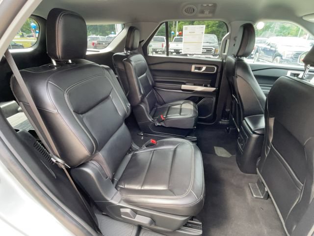 Certified 2023 Ford Explorer XLT w/ Equipment Group 202A AWD/4WD image 30