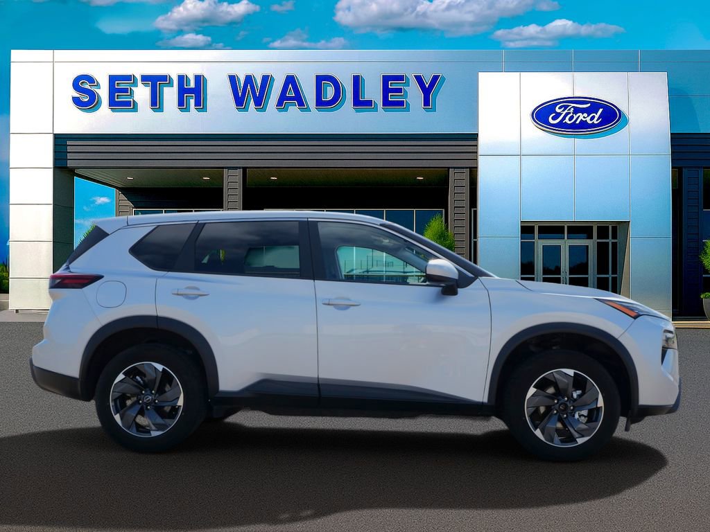 Used 2025 Nissan Rogue SV FWD image 2