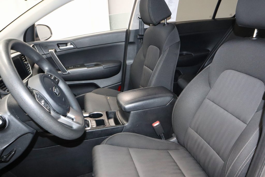 Used 2020 Kia Sportage LX image 25