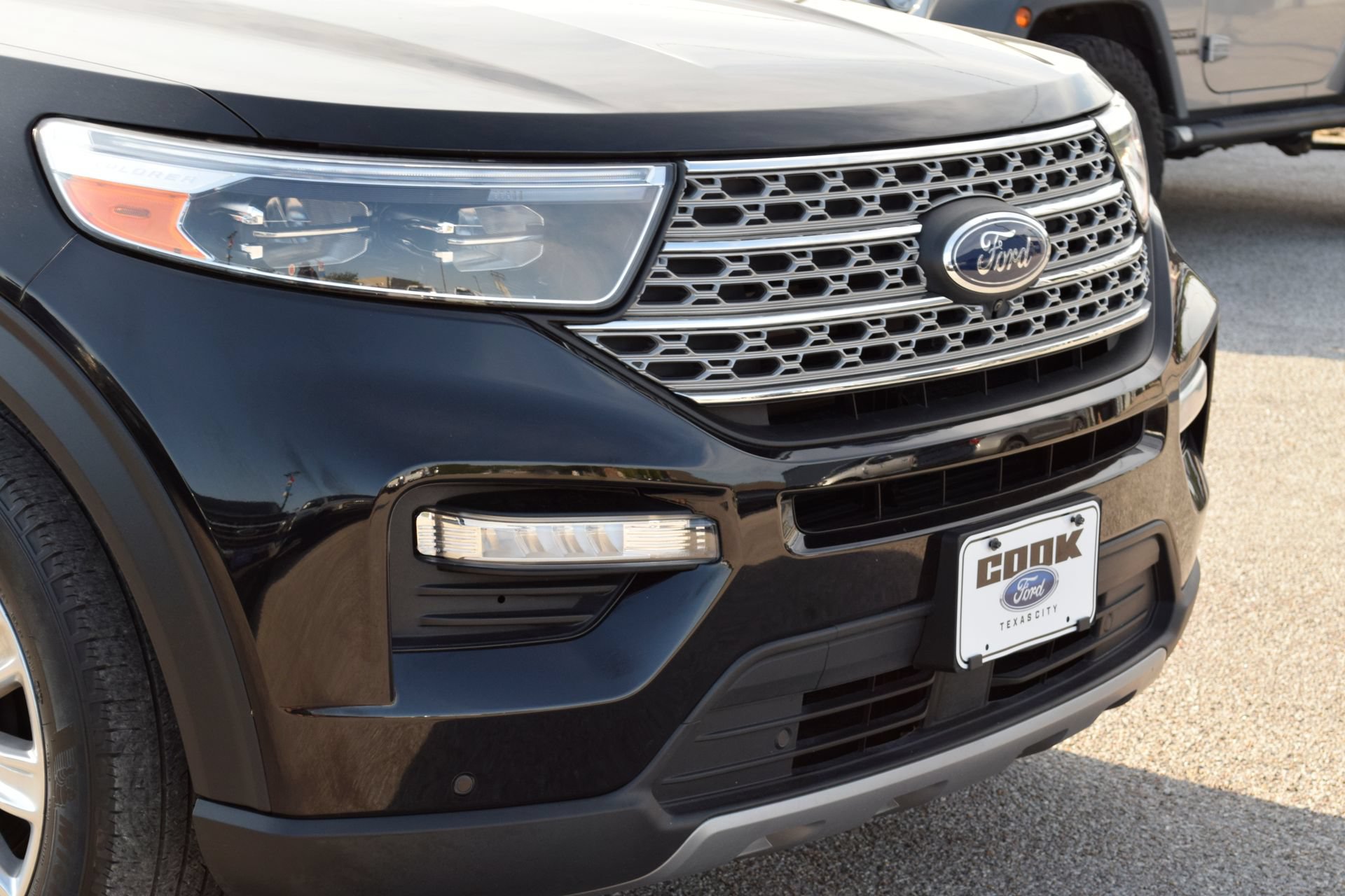 Certified 2023 Ford Explorer Limited w/ Limited Technology Package RWD image 26