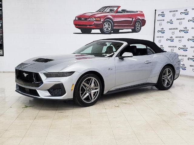 Certified 2025 Ford Mustang GT Premium RWD image 3