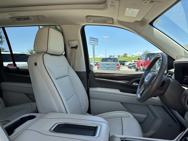 Used 2023 GMC Yukon XL Denali AWD/4WD image 11
