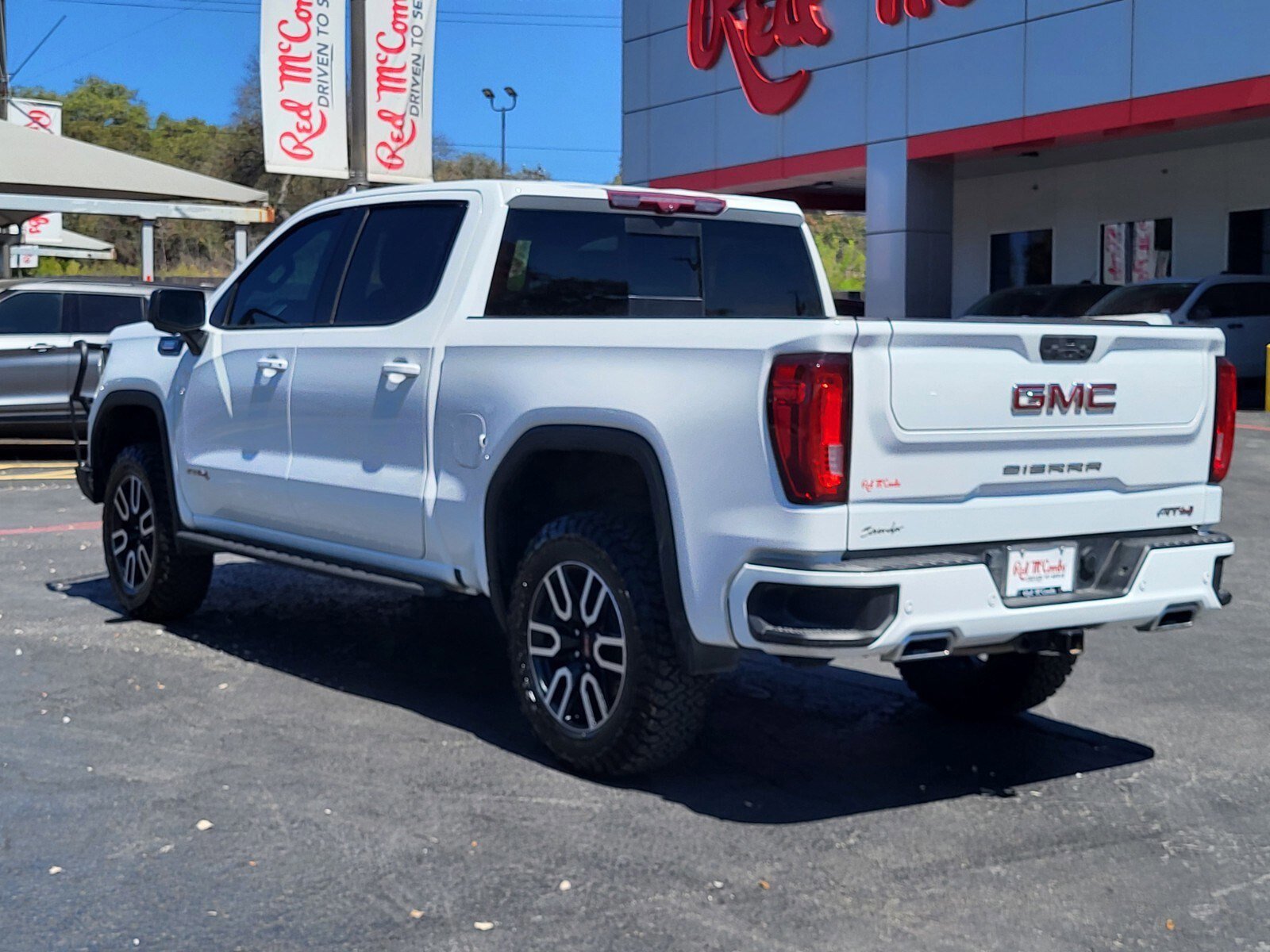 Used 2023 GMC Sierra 1500 AT4 w/ AT4 Premium Package image 5