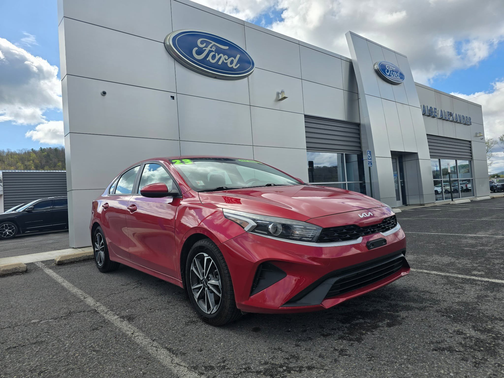 Used 2023 Kia Forte LXS FWD image 1