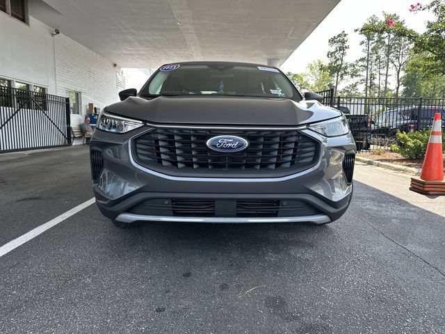 Certified 2023 Ford Escape Active w/ Cold Weather Package FWD image 9