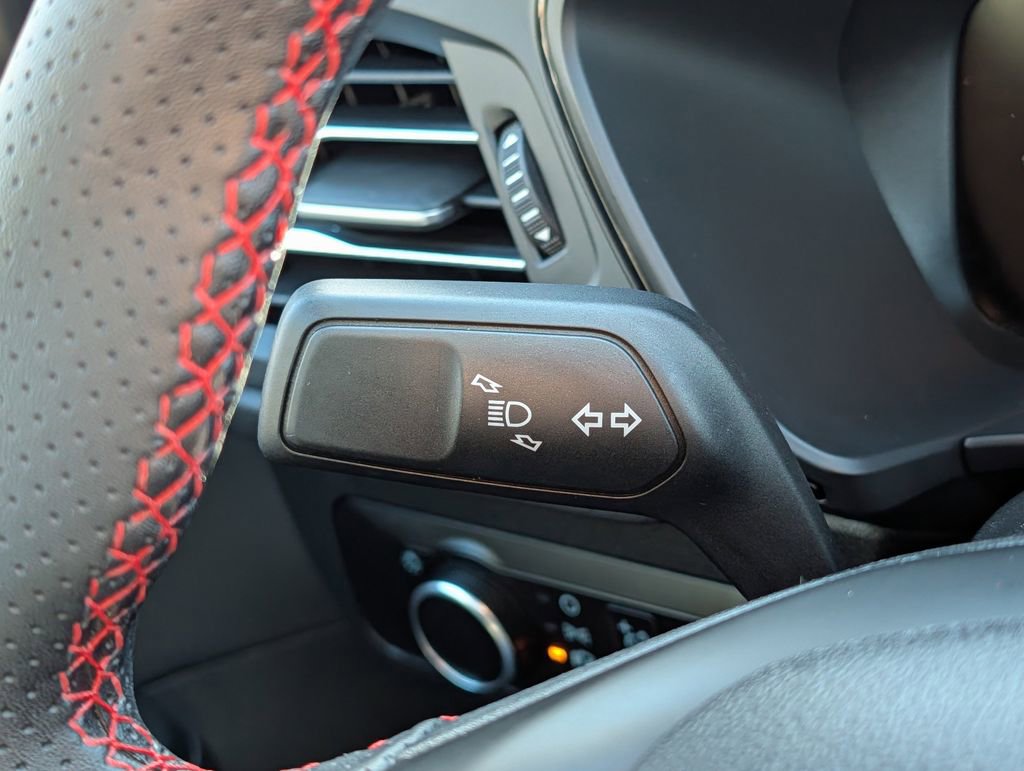 Certified 2025 Ford Escape ST-Line image 26