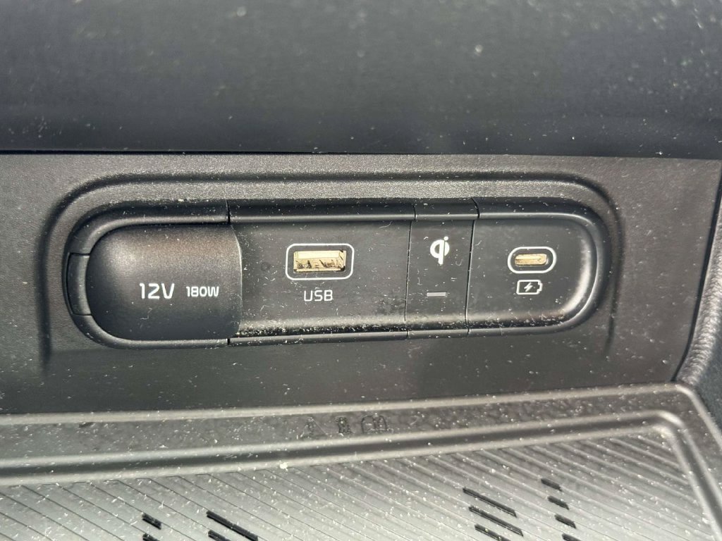 Used 2024 Kia Sportage EX FWD image 9