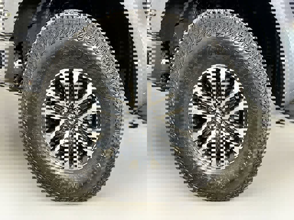 Certified 2019 Ford F150 Raptor w/ Equipment Group 802A Luxury image 10