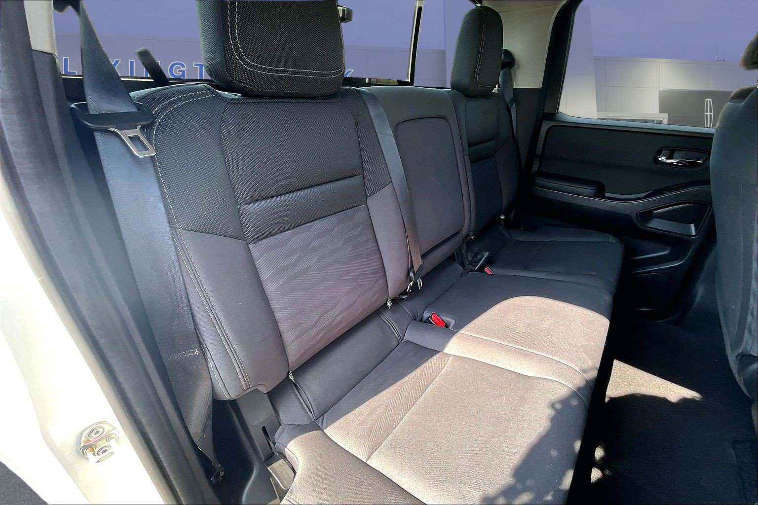 Used 2024 Nissan Frontier SV w/ SV Convenience Package AWD/4WD image 26