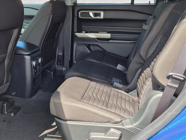 Certified 2021 Ford Explorer XLT RWD image 16