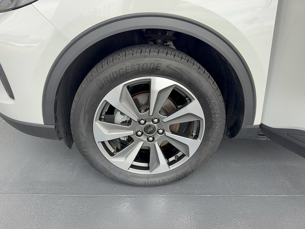 Certified 2024 Ford Escape Platinum AWD/4WD image 34