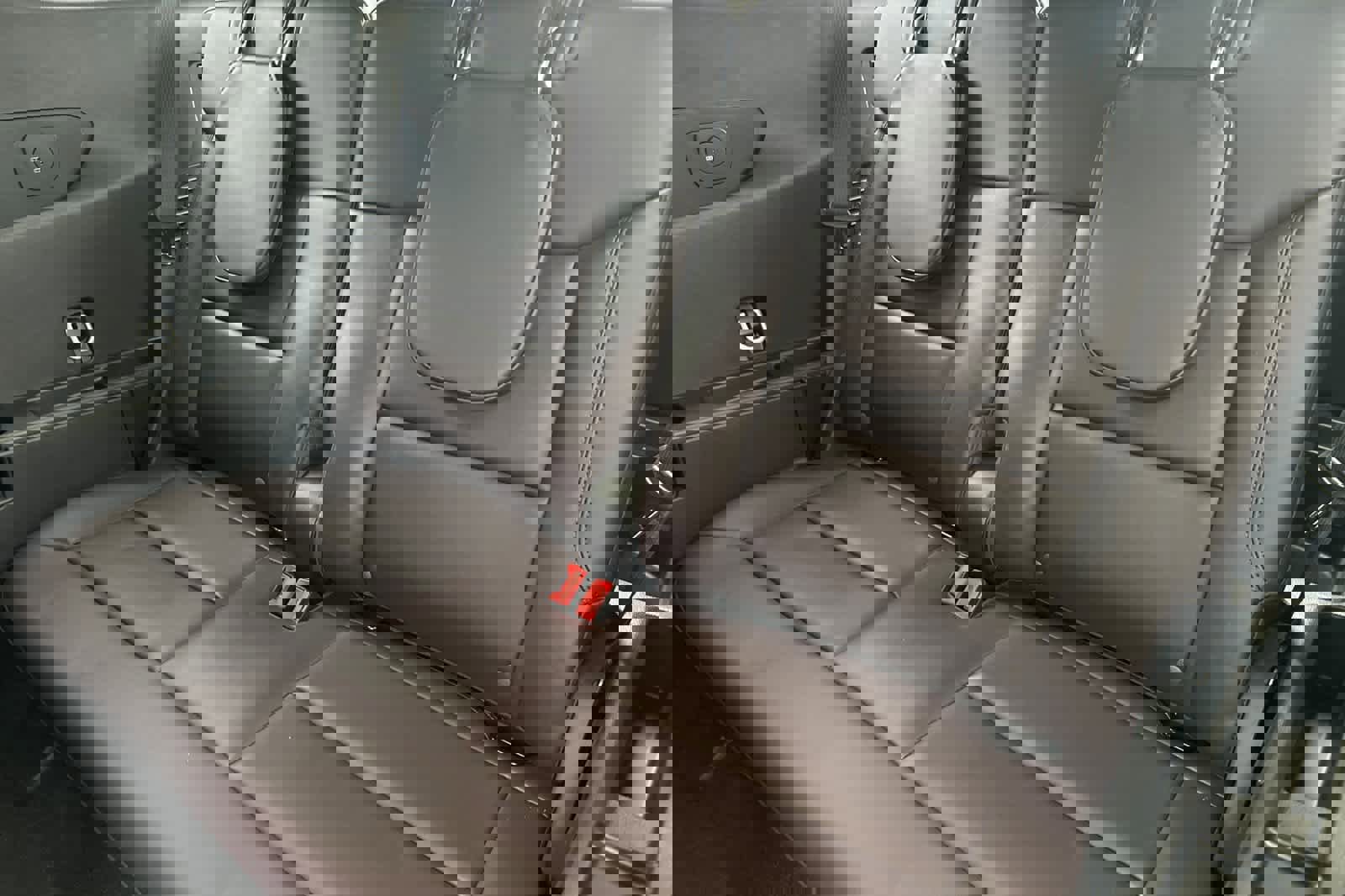 Certified 2025 Ford Explorer Platinum image 15