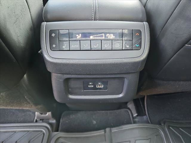 Used 2022 Nissan Pathfinder SL w/ SL Premium Package FWD image 18