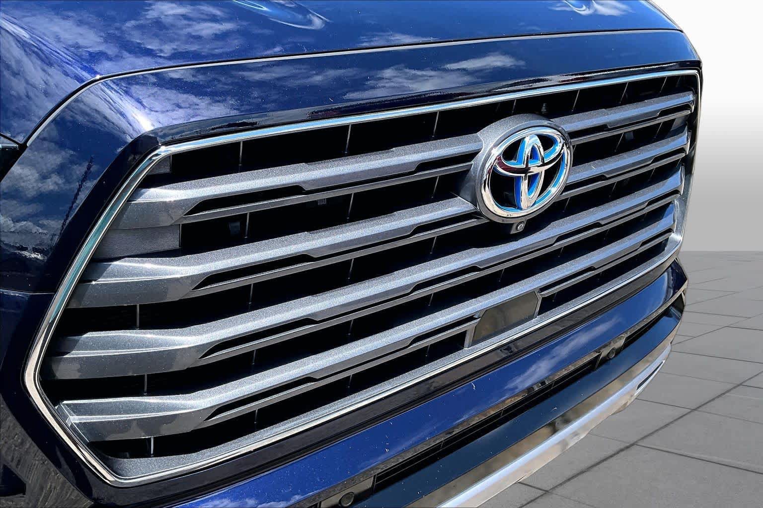 Used 2023 Toyota Sequoia Limited RWD image 30