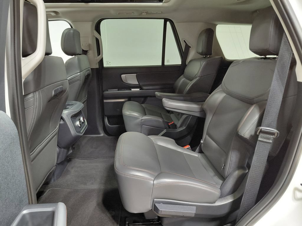 Certified 2025 Ford Expedition Active AWD/4WD image 44