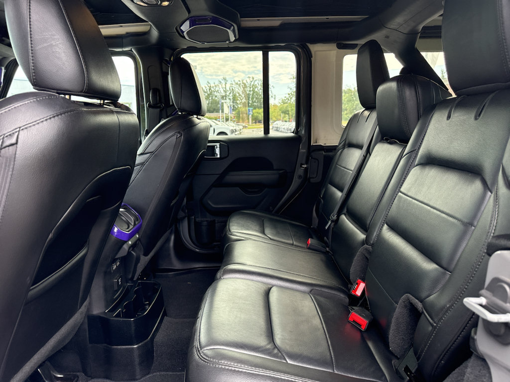 Used 2020 Jeep Wrangler Unlimited Sahara AWD/4WD image 14