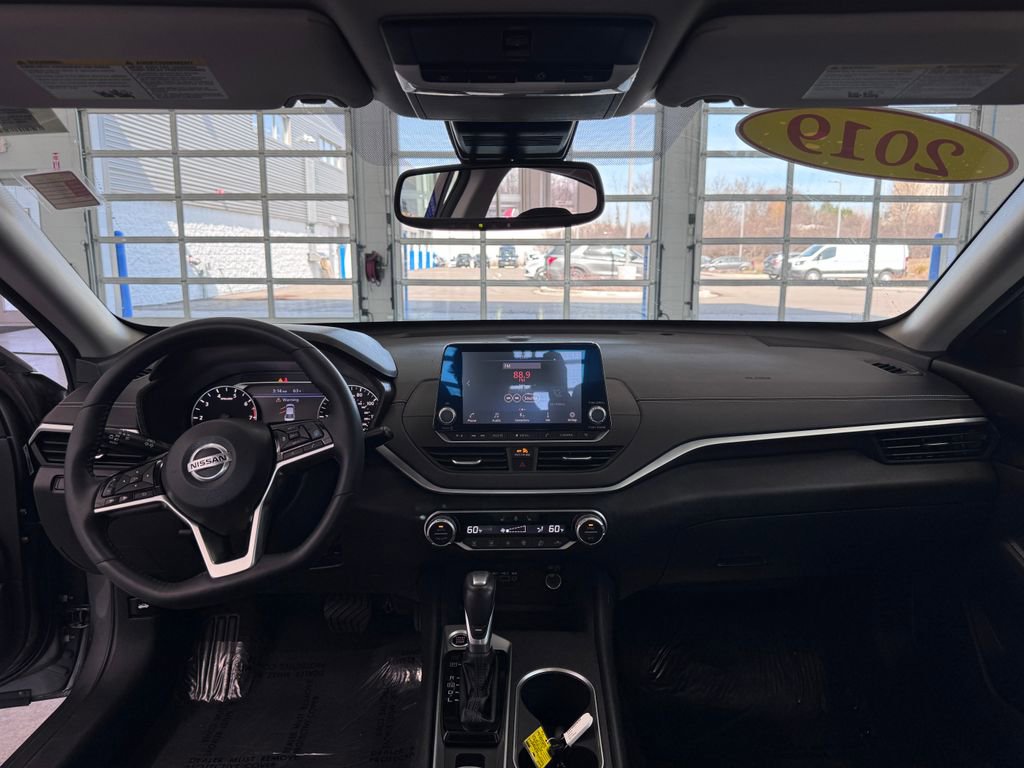 Used 2019 Nissan Altima 2.5 SV image 18
