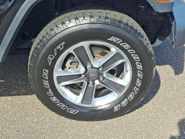 Used 2019 Jeep Wrangler Unlimited Sahara image 8