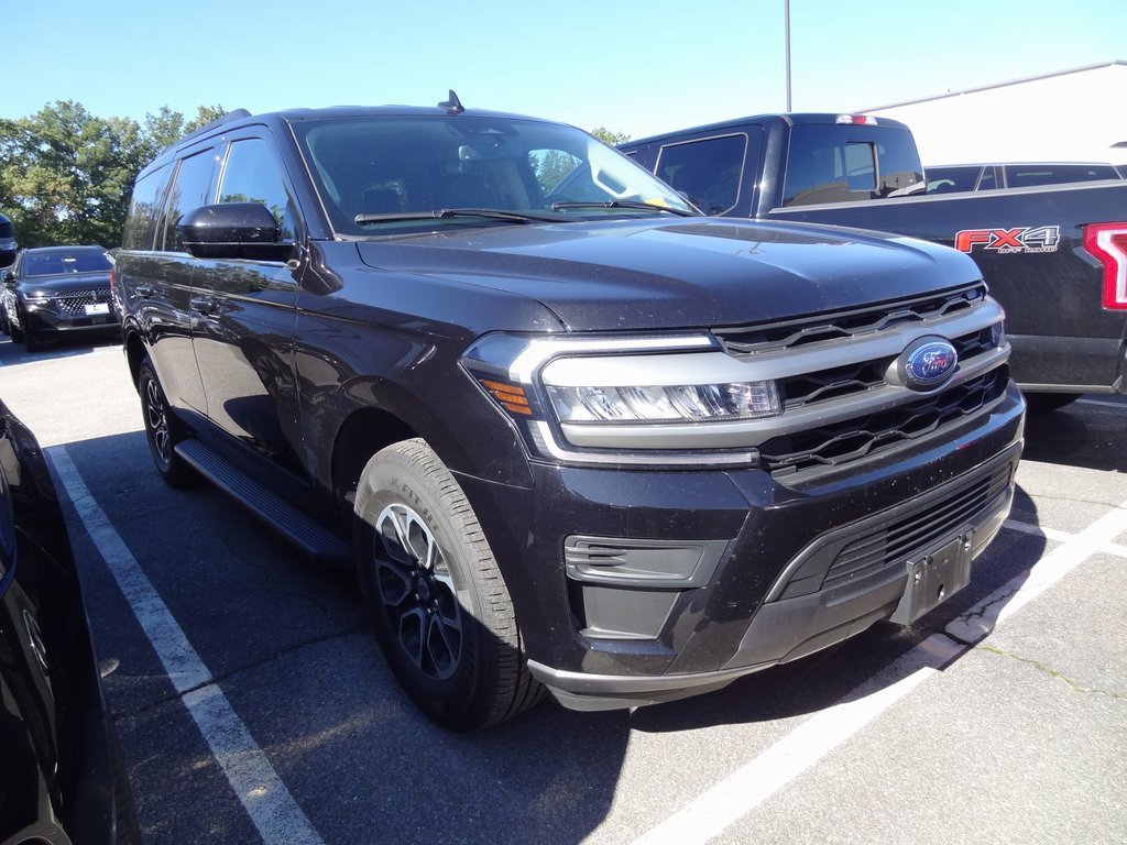 Certified 2024 Ford Expedition XLT image 4
