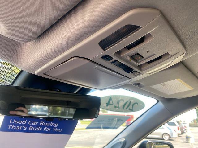 Used 2024 Toyota Highlander Platinum image 25